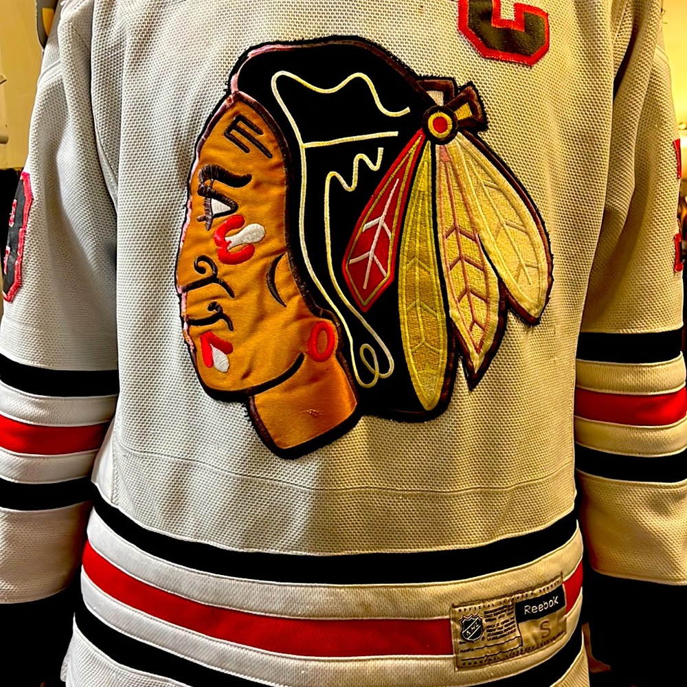 Black hawks jersey